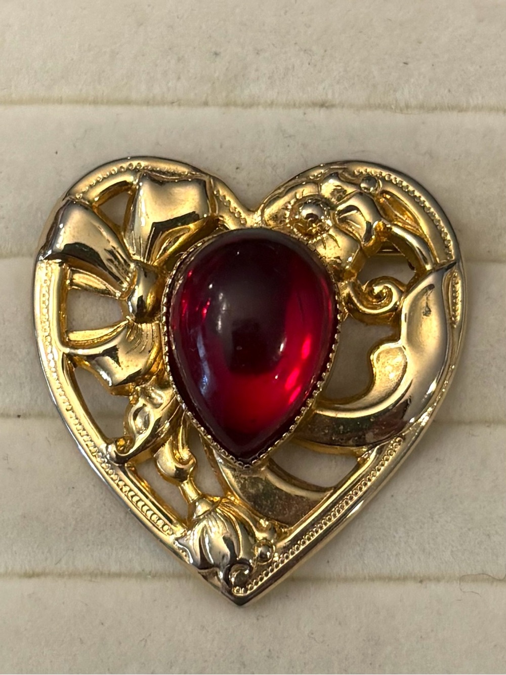 Gold Tone Heart Brooch Pin Large Red Upside‎ Down Teardrop Stone Florals Bows
